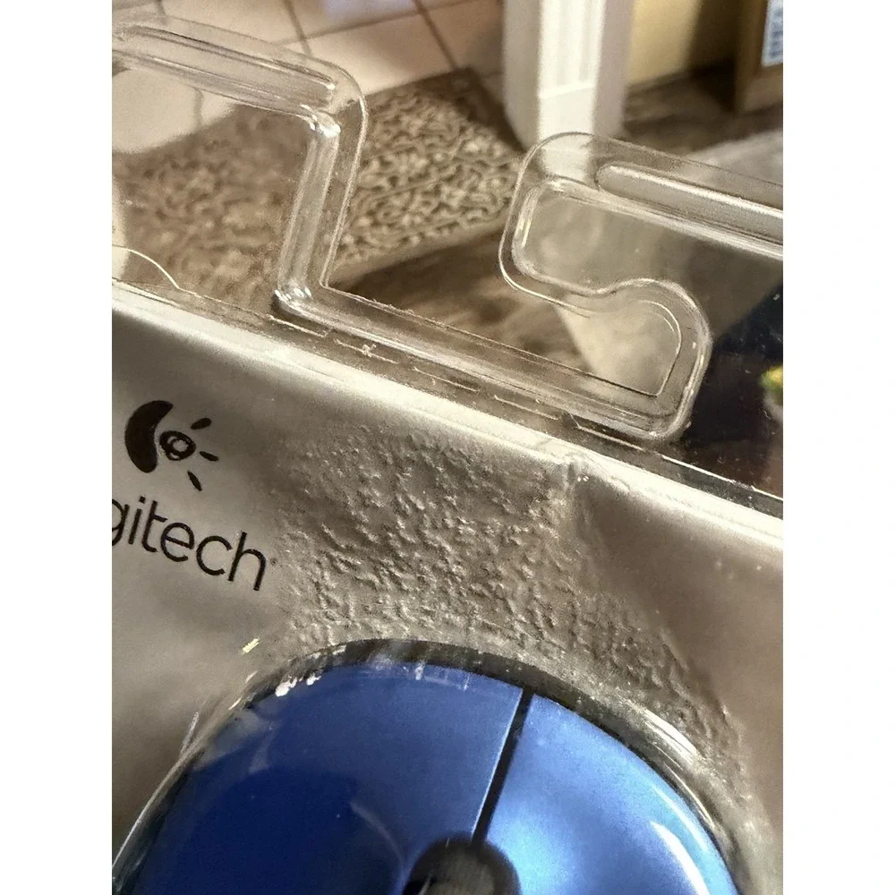 Logitech M325 Wireless Optical Mouse USB Receiver 1000 DPI 3-Button Blue